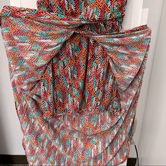 i’m in love with DEREK High-Low Slit Dress - Picture 3 of 6